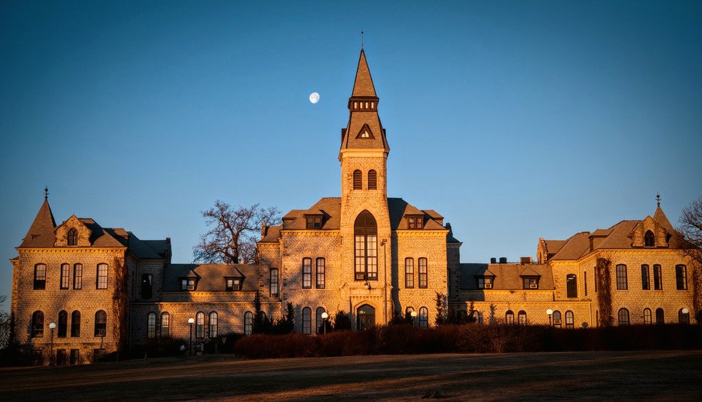 Best Colleges tweet media