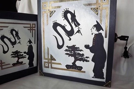 AffirmationDAWN's tweet photo. GET A #FREE MATCHING #JOURNAL.
GIFT SET by DawnAffrimationBoxes
LARGE LOCKABLE #WOODEN #BOX. Feed The Dragon
#EtsyBot #EtsyMaker #oriental #dragon #storage #UKGiftHour #etsyfinds #GIFT_SET #etsyretwt #retweet4u #uksmallbizrt #atsocialmedia #woodworking
https://t.co/fDAtkSWe39 https://t.co/WXzeJgEj8Q