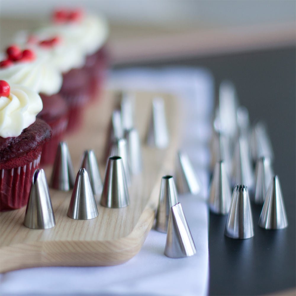 DoGoodGiftGuide's tweet image. Attn Bakers! 5% of all purchases support pet charities and shelters  💕🐕 Shop Now! 
💫 26 Decorating Nozzles $8.38 (Reg. $19.99) amzn.to/2I7Jatv 
💫 3 Cookie Cutter $4.33 (Reg. $7.99) amzn.to/2Gat2H1 
#onsale #buyitnow #AdoptDontShop #cakedecorating #baking #ad