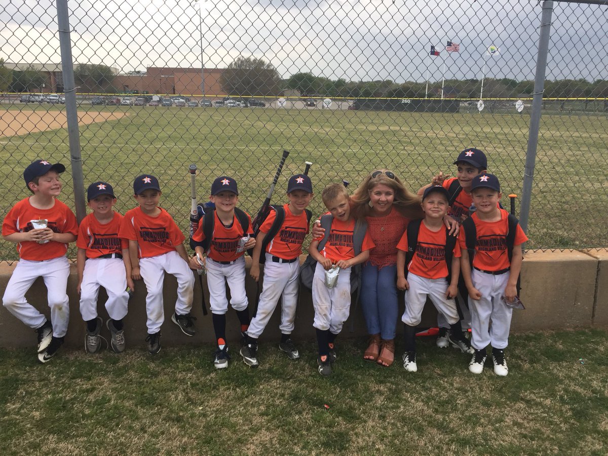 leahafisher's tweet photo. Thanks @JenRoebken for watching @McAHighlander students play Armadillo Baseball @coachbaker82 @TaylorBaker_08 @robertrfisher @GinaKohn @DavenportLH18 https://t.co/NmoubaclLV