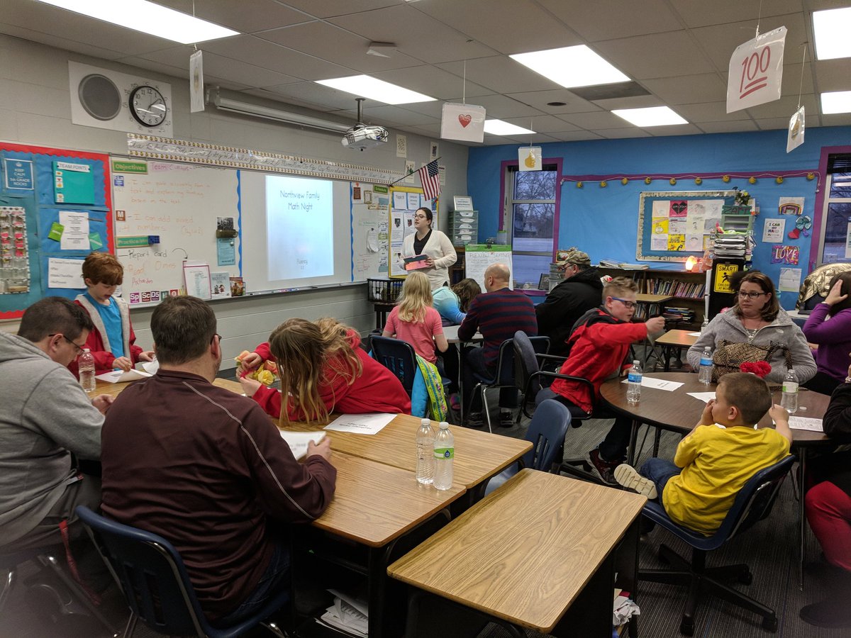 aprilschoenberg's tweet photo. Family Math Night at Northview Elementary with my teammate tonight! #schoolhomeconnection #mathnight #NVRoadrunners #intermediategrades https://t.co/AiN3luXOLd