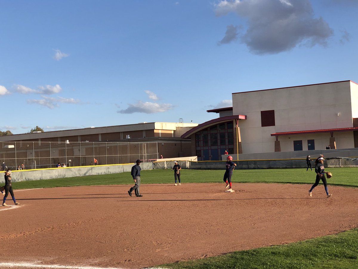 Jasmin’s double ties it back up in the bottom of the 6th. Mar 11 - Sah 11