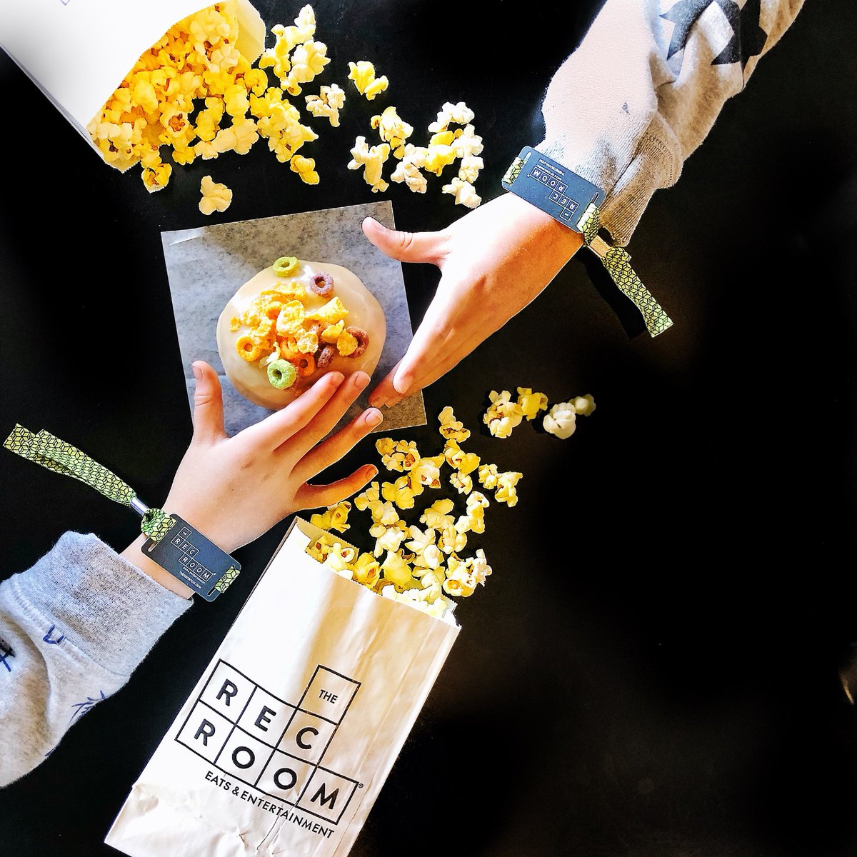 Ashley Sexsmith (@chattygirlmedia) on Twitter photo It’s GIVEAWAY time! RT for your chance to win a $100 GC to <a href="/TheRecRoomCa/">The Rec Room CA</a>! Winner chosen Wednesday. Enjoy 25 FREE credits from 11-4pm until March 30th when you purchase a $30 game tag! Celebrate Spring Break with the kids, available at both #YEG locations #partner It’s GIVEAWAY time! RT for your chance to win a $100 GC to <a href="/TheRecRoomCa/">The Rec Room CA</a>! Winner chosen Wednesday. Enjoy 25 FREE credits from 11-4pm until March 30th when you purchase a $30 game tag! Celebrate Spring Break with the kids, available at both #YEG locations #partner