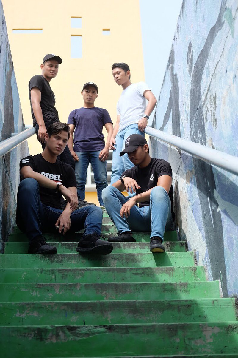 nik_aisa's tweet image. ⚜SKINNY STRETCH JEANS RESTOCK
---------------------
•1 Helai RM45
•2 Helai RM90
•3 Helai RM135 + FREE POSTAGE!! 🚚
---------------------
Our JEANS 👖:
•UNISEX
•PREMIUM QUALITY
•Variety of Colors
•Suitable for daily uses

Ws📲0142909735
.
#sundaystuff #sundaystuffjeans