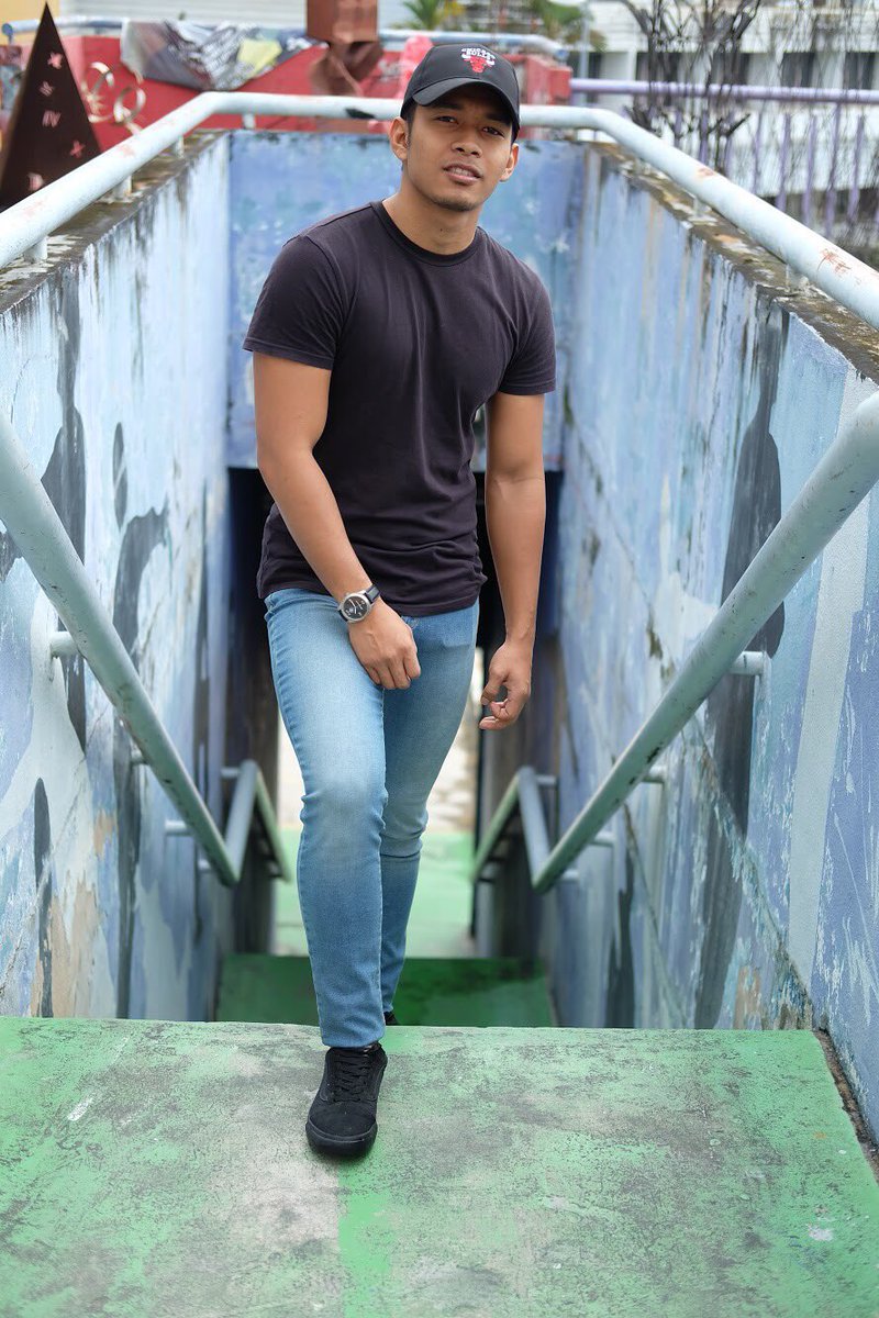 nik_aisa's tweet image. ⚜SKINNY STRETCH JEANS RESTOCK
---------------------
•1 Helai RM45
•2 Helai RM90
•3 Helai RM135 + FREE POSTAGE!! 🚚
---------------------
Our JEANS 👖:
•UNISEX
•PREMIUM QUALITY
•Variety of Colors
•Suitable for daily uses

Ws📲0142909735
.
#sundaystuff #sundaystuffjeans