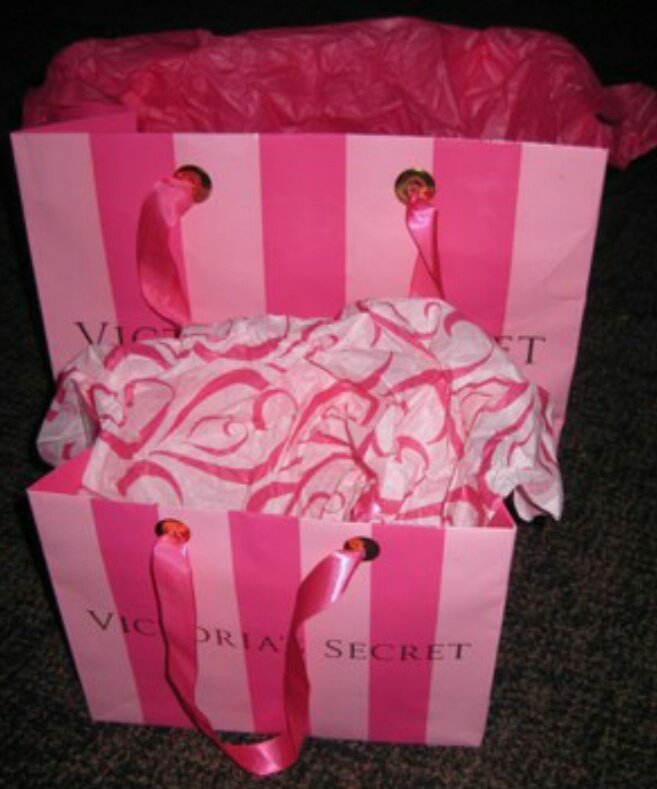 LenaEAFoster's tweet image. HAPPY BIRTHDAY TO THE BEST WIFE IN THE WHOLE WORLD. 

Sorry I have been gone all day @stef_fosterRP_ as you can see I have been pretty busy. 

I love you so much baby.