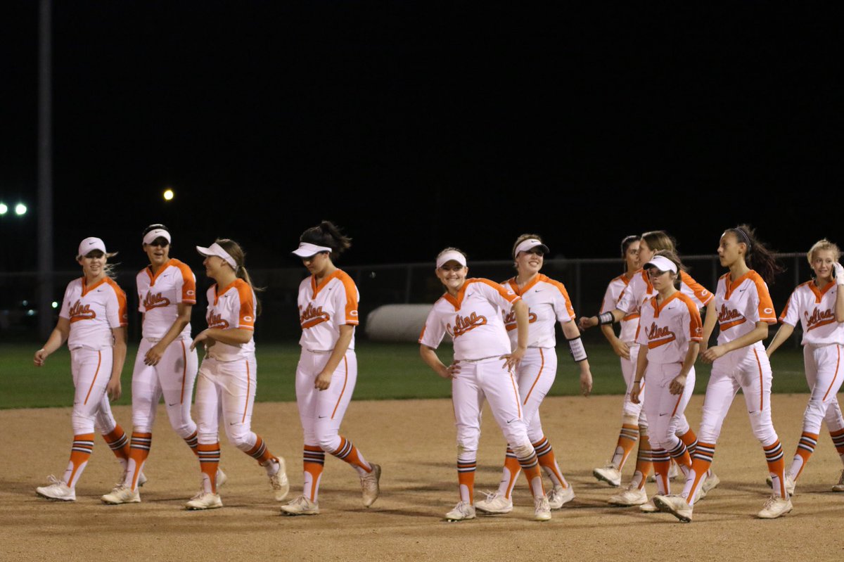 OurCelina's tweet photo. Celina Ladycats defeated Aubrey 11-7 tonight to take their place at the top!  #ourcelina #bobcatalley #bobcatsontop #alwaysthere @CelinaISD @CHSbobcats @celinaqbclub @BobcatMomsCTX https://t.co/2XdNYNuXYI