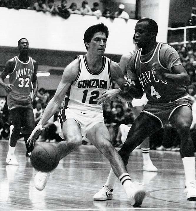 Happy 56th Birthday to   John Stockton. Former & great. 