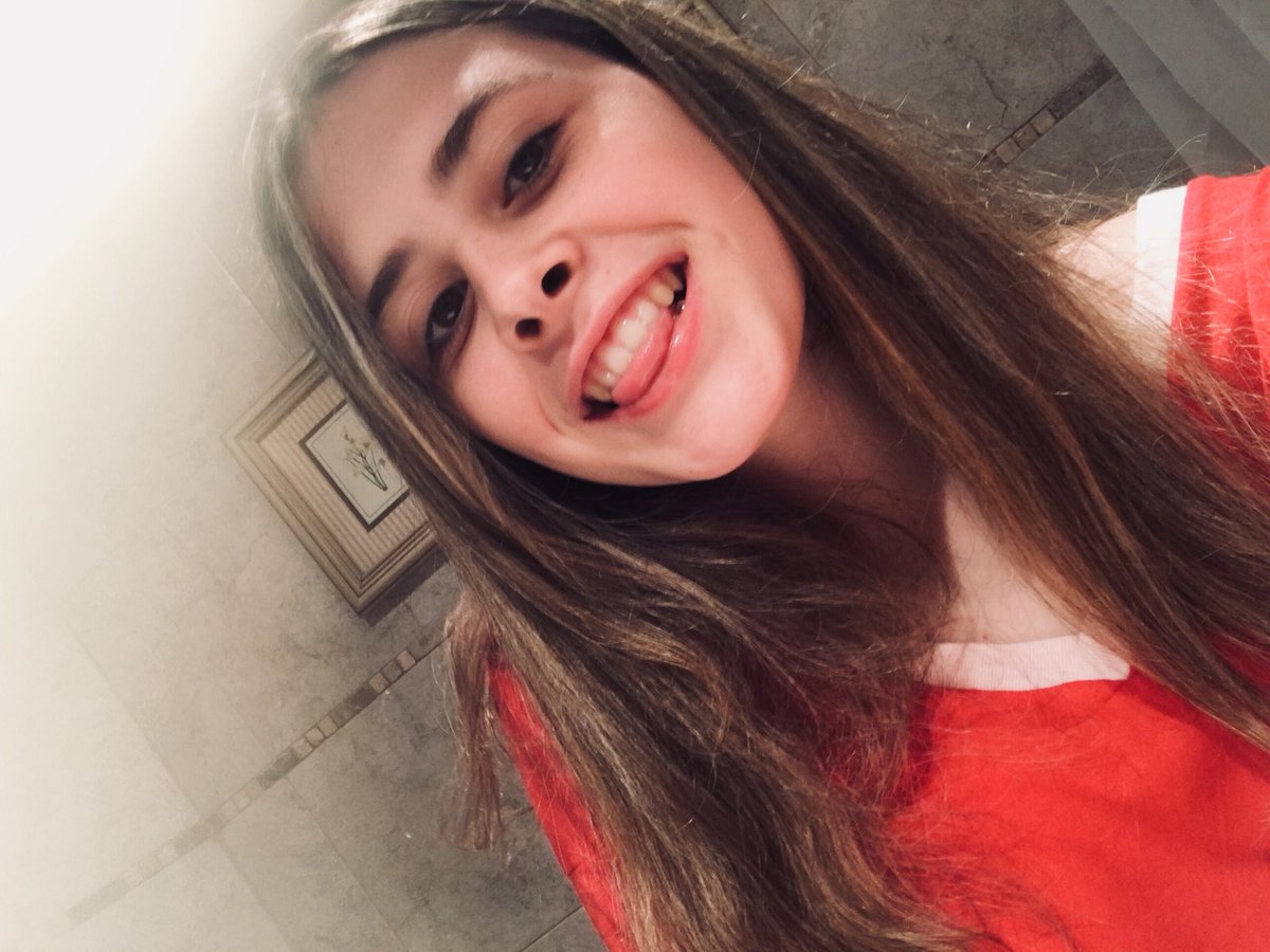 CandeQg's tweet photo. Con o sin rulos?��� https://t.co/i7AyQIUPil
