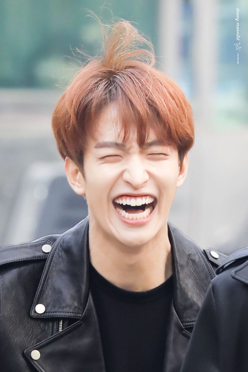 seokmin smiling 🌼 (@dokyeomsmiling) on Twitter photo 