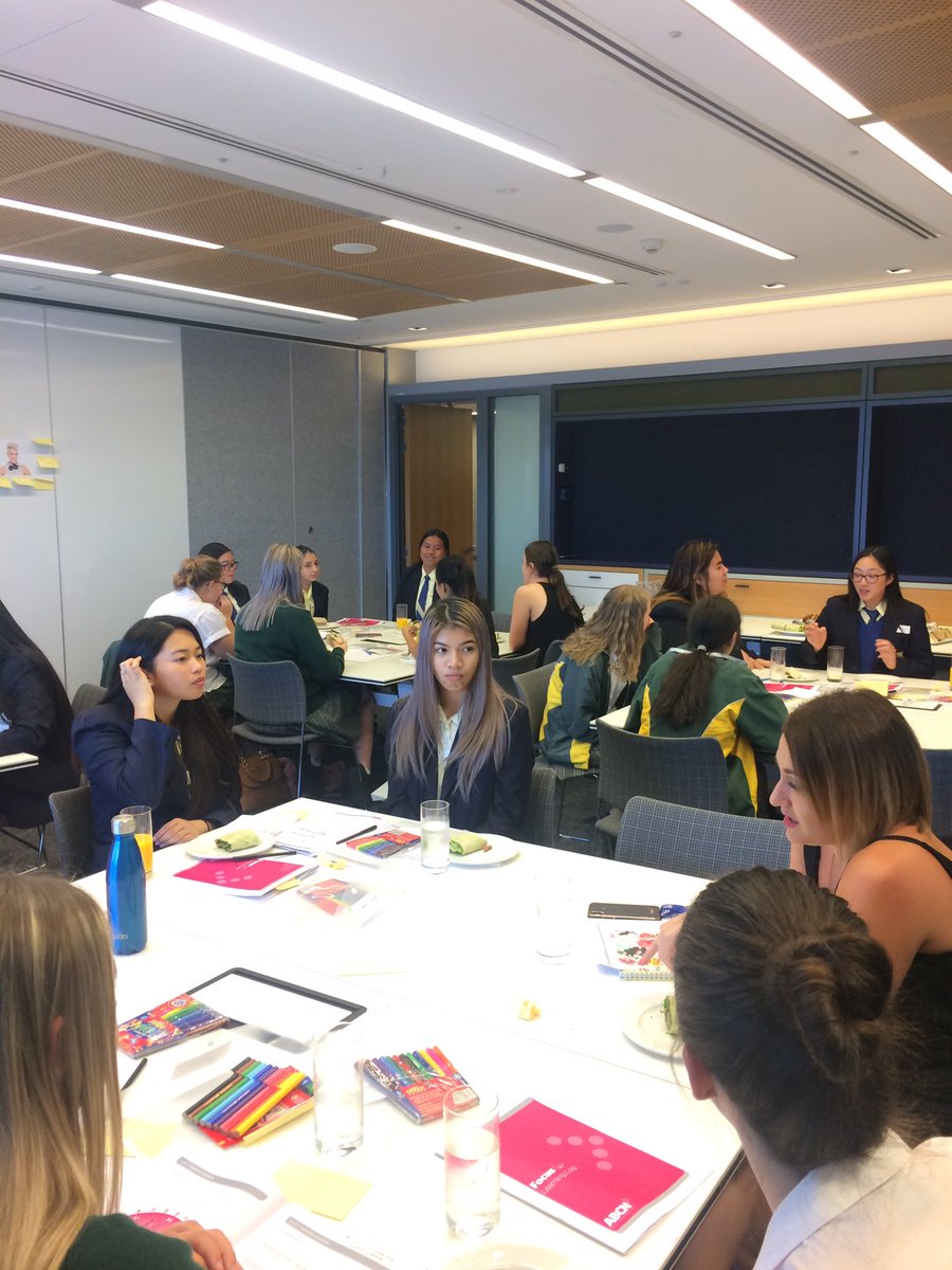 Yen Nguyen tweet media