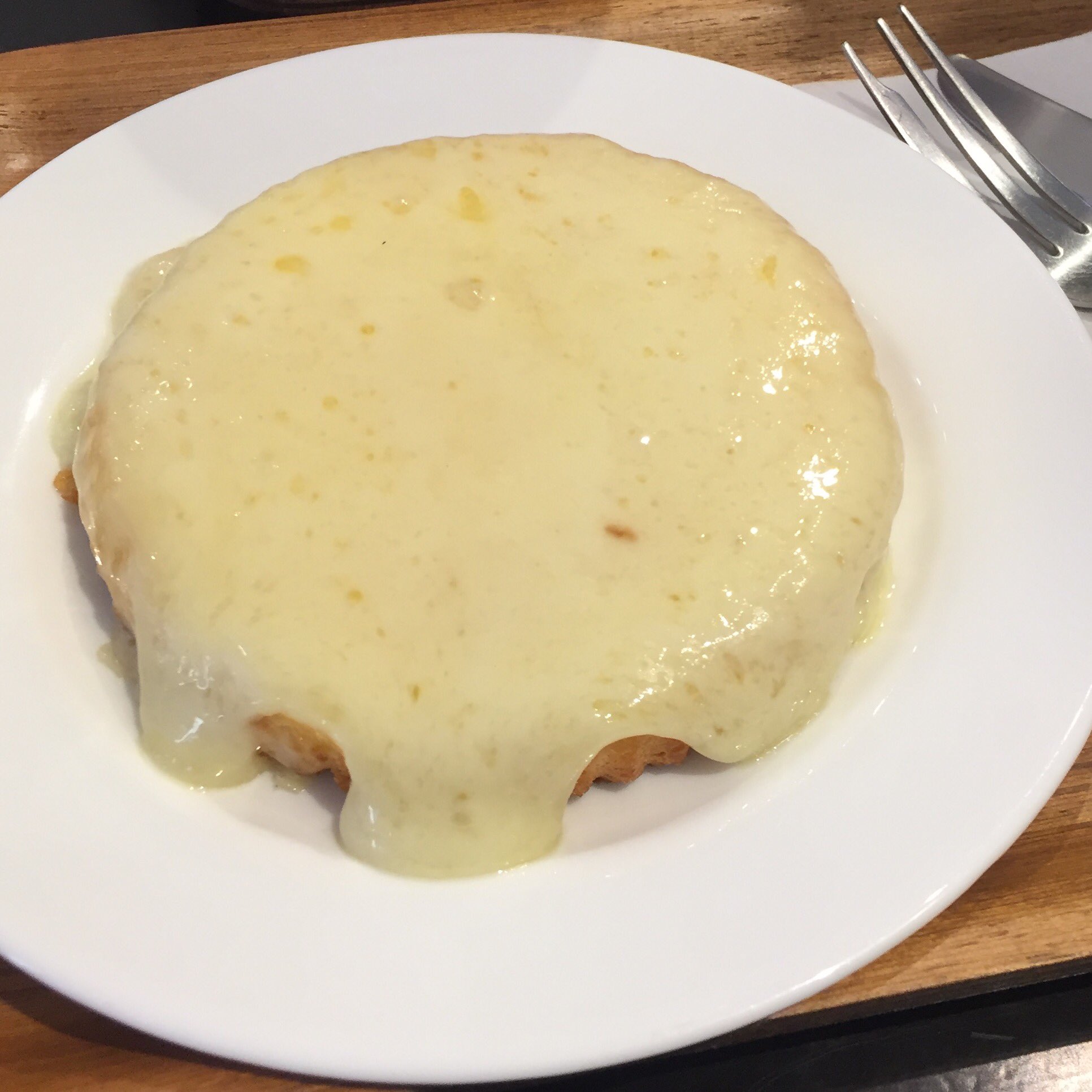 シン Real T Co Upqu39droe リアルダイニングカフェ イオンモール岡山 店 にて 観音屋のデンマークチーズケーキを食す いわゆるチーズケーキとは別物で パンケーキのようなパンのようなスポンジ部分の上にとろ り熱々のチーズが 味は甘塩