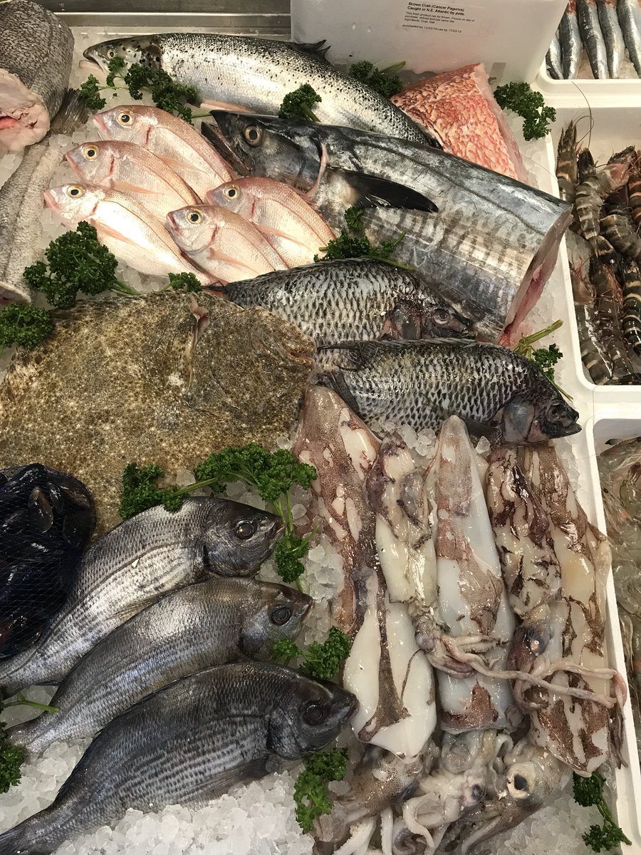 A stunning display of fresh fish for the start of Easter week... #BeckBromFL #Eatmorefish #Bromley