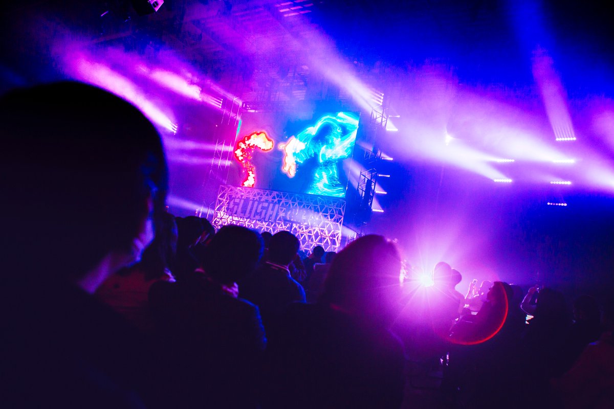 Ready for #slushtokyo18? We certainly are! The fourth Slush in Japan begins tomorrow at Tokyo Big Sight. Follow all the action: <a href="/SlushTokyo/">Slush Tokyo</a> (Photo: <a href="/PetriAPhoto/">Petri Anttila</a>)