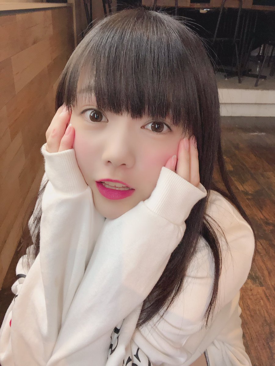 佐倉ちひろ 花いろは 虹色の飛行少女 ねえみんな 今日は さくらの日 なんだって さくら といえば ちひろ でしょ わたしの画像のせていっぱいツイートしてほし 佐倉ちひろ広まるかな T Co Pbppnhwjsk Cheerz