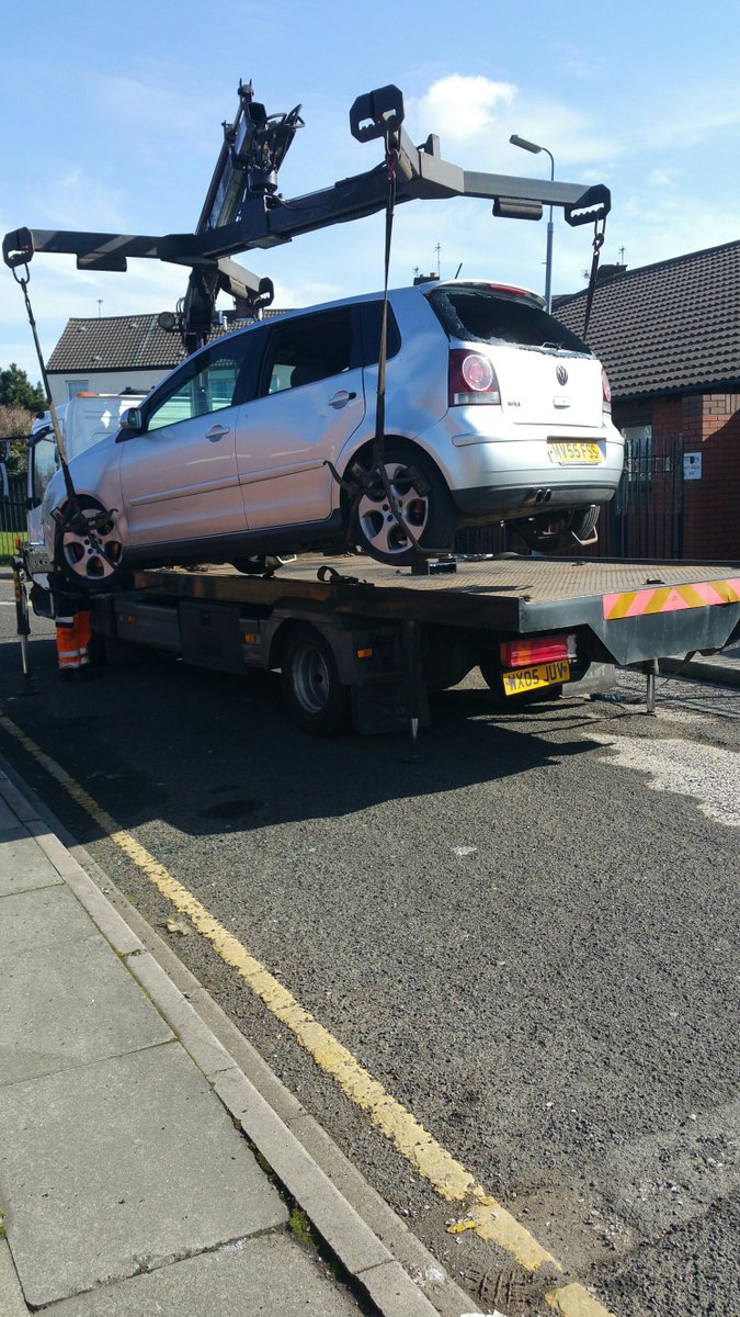 MerPolWaltonLn's tweet photo. PCSOs from the local policing team conducting HVP as part of #OperationCastle / #OperationHandle came across two vehicles untaxed and uninsured. Both vehicles removed by DVLA. @DVLAgovuk  @MerPolCC @MerPolTraffic #OnTeam https://t.co/ck0hyJdSYv
