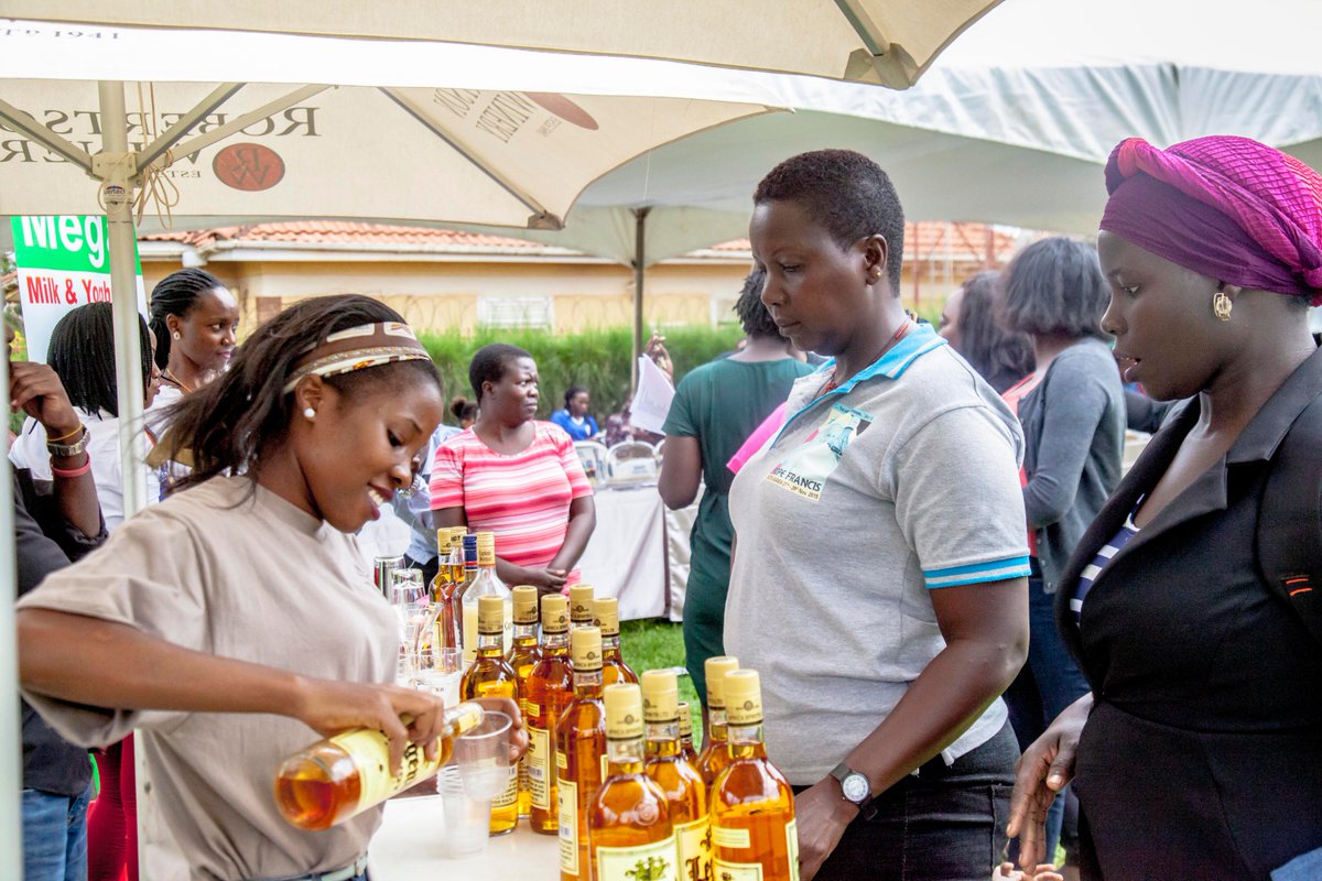 RobertsonUganda's tweet photo. Something about Legend Brandy that you should know!

A ‘raw spirit’ is created in the first stage and a ‘fine spirit’ in the second stage then blended with selected oak, matured grape and superfine neutral alcohol.

#LegendBrandy #partytime #PartyAtHouse #Partymood #partytime https://t.co/itBU6XrxoF