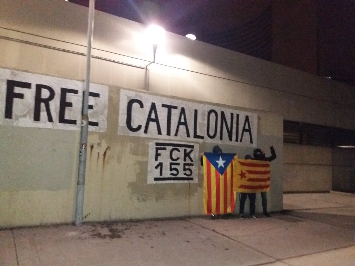 cdr_wien's tweet photo. A Viena plantem cara a la repressió de l´estat. Fem sentir la nostra veu en interessos de l´estat i a la ONU. In Wien stellen wir uns der Repression des Staates. Wir machen, dass unsere Stimme sowohl vom Staat als auch von der UNO gehört wird. @CDRExteriors https://t.co/eUT4hFvBF4