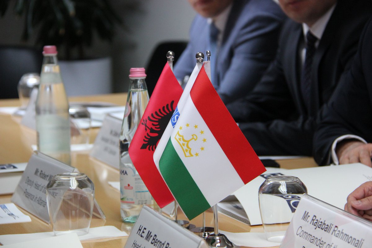 OSCEinAlbania's tweet image. 🇹🇯BorderPolicedelegation in study visit to 🇦🇱, facilitated by @OSCEinAlbania &amp;amp; ProgrammeOffice #Dushanbe to learn about 🇦🇱implementation of #IntegratedBorderManagement;experience&amp;amp;best practices in BorderGuards’ transition from military force into nonmilitary #LawEnforcement