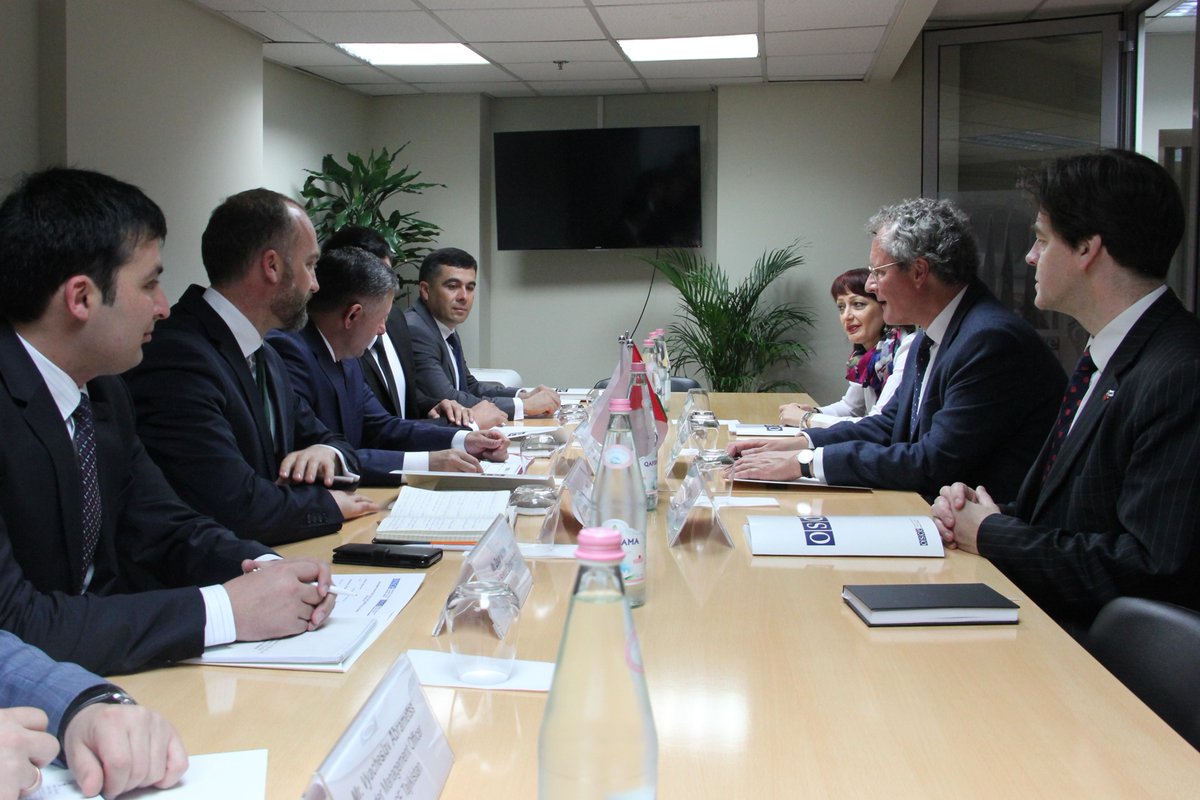 OSCEinAlbania's tweet image. 🇹🇯BorderPolicedelegation in study visit to 🇦🇱, facilitated by @OSCEinAlbania &amp;amp; ProgrammeOffice #Dushanbe to learn about 🇦🇱implementation of #IntegratedBorderManagement;experience&amp;amp;best practices in BorderGuards’ transition from military force into nonmilitary #LawEnforcement