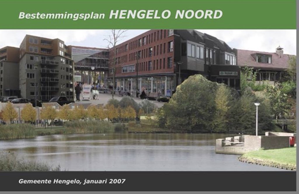 BertBeernink's tweet photo. Bestemmingsplan-gesjoemel? 
Kavels verkopen die én korter dan 30m van KDC de Toermalijn én korter dan 30m van basisschool de Telgenkamp liggen. Alweer lappen de Hengelose ambtenaren de Wet RO aan hun laars. Gemeenteraad Hengelo u heeft een controlerende taak!@gemeentehengelo https://t.co/QcnHC5g6XK