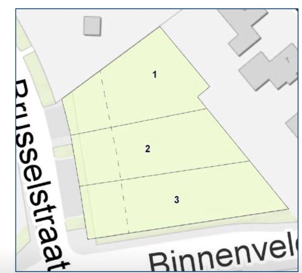 BertBeernink's tweet photo. Bestemmingsplan-gesjoemel? 
Kavels verkopen die én korter dan 30m van KDC de Toermalijn én korter dan 30m van basisschool de Telgenkamp liggen. Alweer lappen de Hengelose ambtenaren de Wet RO aan hun laars. Gemeenteraad Hengelo u heeft een controlerende taak!@gemeentehengelo https://t.co/QcnHC5g6XK