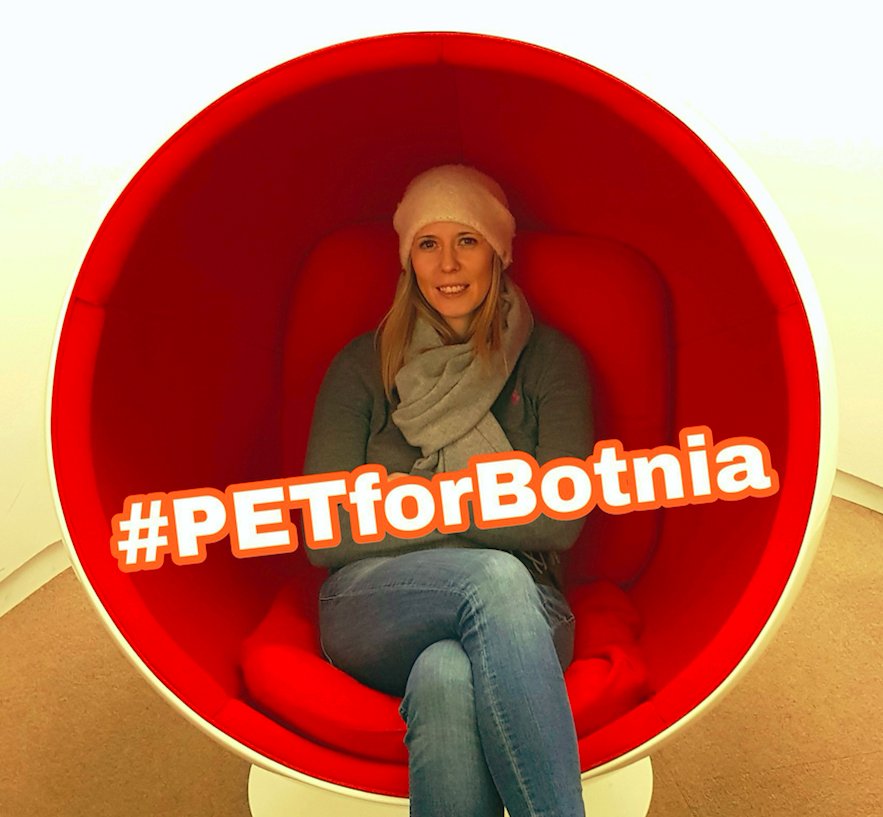 Jag vill ha en PET-CT röntgenapparat till vårt sjukhus i Vasa. Därför stöder jag kampanjen #PETforBotnia. Jag utmanar <a href="/EricaHjerpe/">Erica Hjerpe</a> och <a href="/CamillaRichard3/">Camilla Richardsson</a> att sprida budskapet vidare. Minä haluan että Vaasan keskussairaalaan saadaan PET-CT laite. Siksi tuen #PETforBotnia kampanjaa.