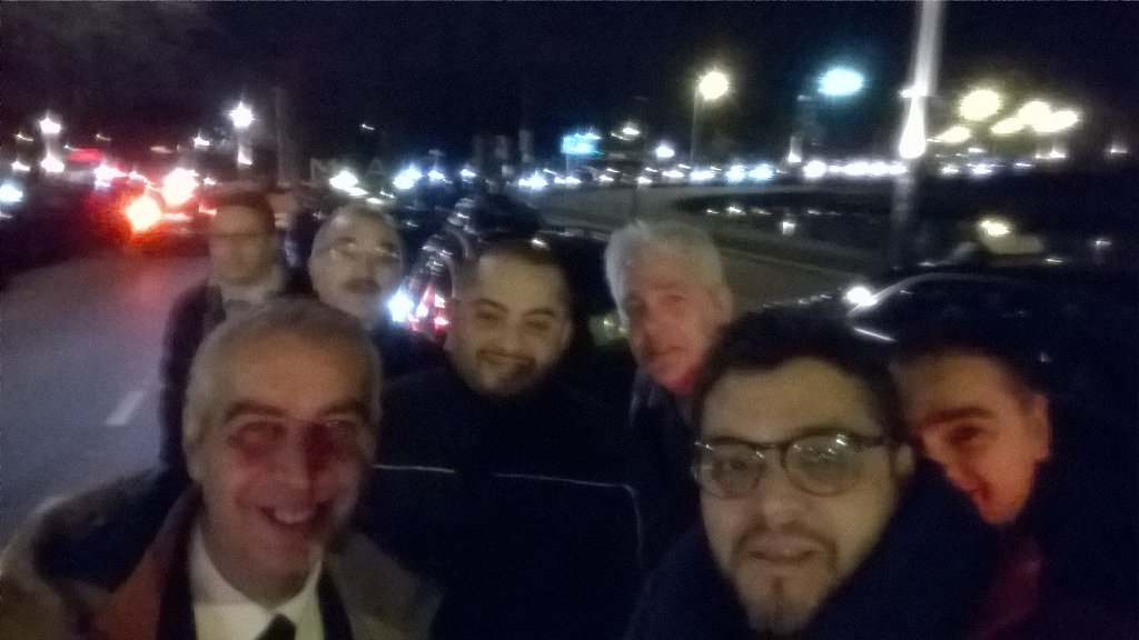 ikazban's tweet photo. Rassemblement des #taxis au Heysel pour le départ de la Manifestation dans la bonne humeur #antiUber https://t.co/65q9CKX2qd