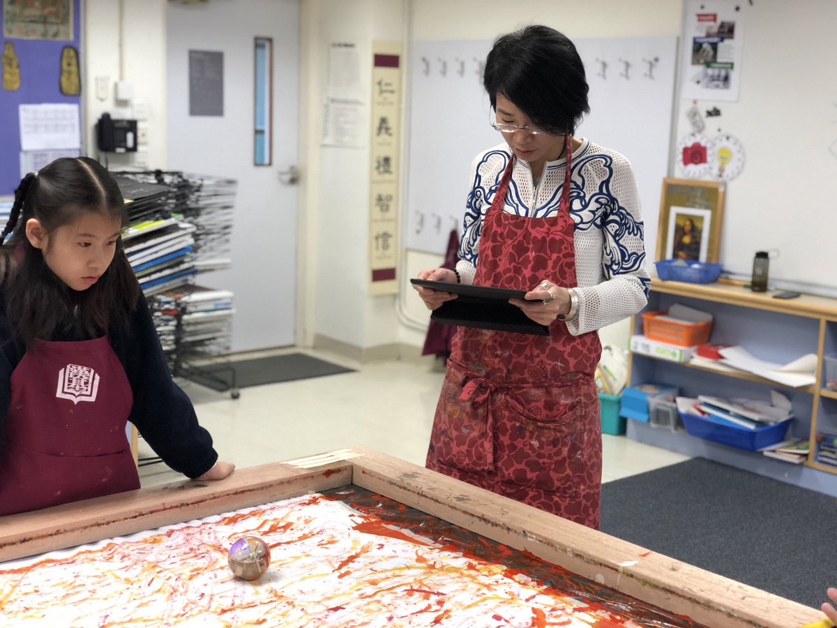 WLIAO's tweet photo. I used to think that you play with the Sphero but now I know that it can be used to paint. #artwithwendyw @kuo_pp @dorakio @CISHK https://t.co/FX0pbmzTrh
