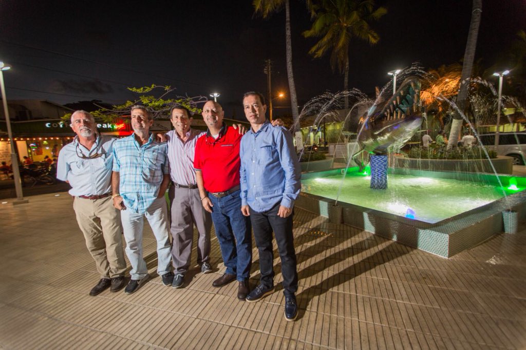 Luego de 5 meses de ejecución, la comunidad puede nuevamente disfrutar del tradicional Parque de La Barracuda.
600 metros cuadrados, y  $850 millones invertidos. Luces led automatizadas, fuentes de agua, y arboles para embellecer aún más el lugar.