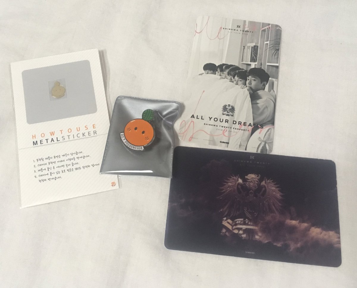 hspaperbag's tweet image. 헐 꺅 전차스, 뱃지에 투명/사진 포카!! 등기 열어보고 육성으로 우와! 했어요 감사합니당♥ @Present324