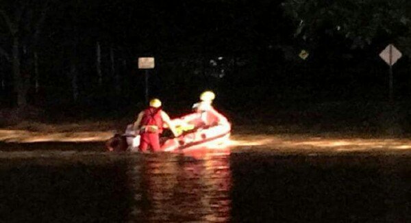 CelestialObserv's tweet photo. #CycloneNora Flash flooding, mudslide warnings and roads cut in far north Queensland
More than 180,000 people in the far north Queensland city are completely cut off by road to the north, south and west by a phenomenal deluge of up to 600m of rain ...
https://t.co/YL27Sx3Jmr https://t.co/4yBL2c7xhP