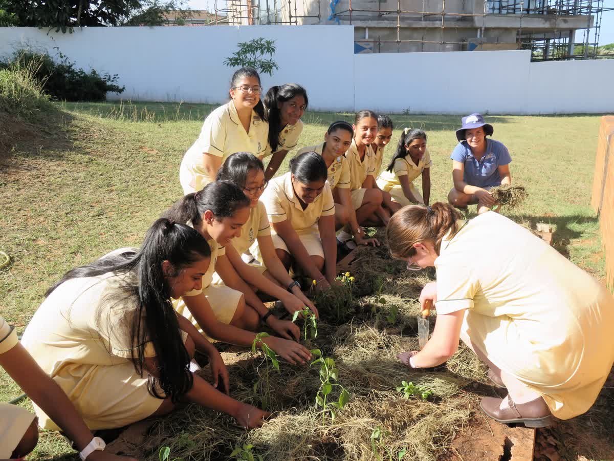 EdOrgZa's tweet photo. Durban Girls use innovating methods to save water.

To see how they have done this, click here- https://t.co/WMSHEw3fFU

Article: @IOL https://t.co/vKW6KS4Myx