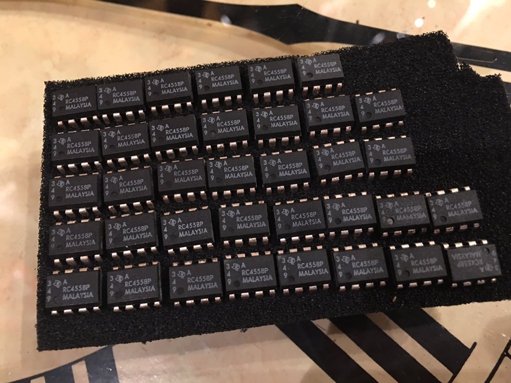 残8個 texas instruments RC4558P マレーシア AC geocoach.co.jp