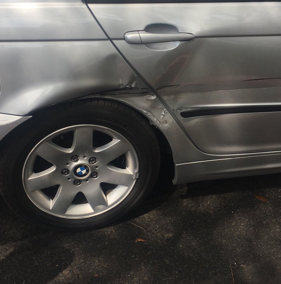 TheRealDogBlog's tweet image. This @SoBoDallas truck hit a car in a parking lot today. The driver refused to give his name or drivers license to the lady he hit- then he left the scene. Is that considered fleeing the scene? Their Insurance Co told her to go rent her own car. Luckily there are witnesses.