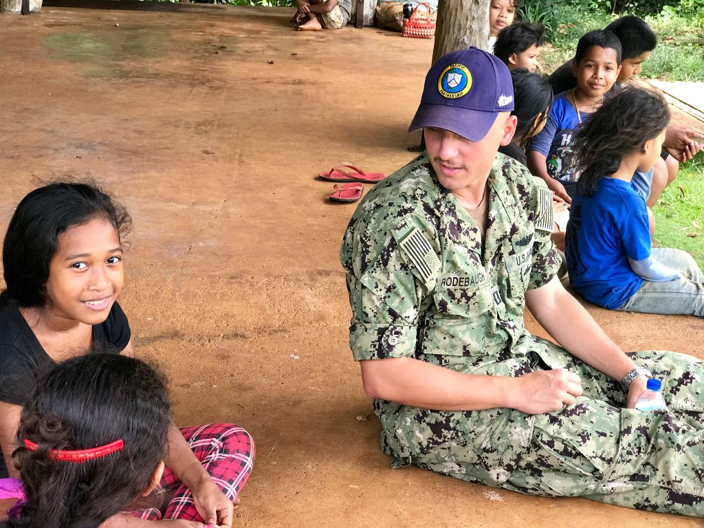 YapStateGovNews's tweet photo. Capt. Olive is joined by 🇺🇸Embassy DCM Cummings in leading #PacificPartnership2018 COMREL and band engagements at Gagil Community School.
#Yappening #YapFSM #PacificPartnership https://t.co/ijElmQFpD4