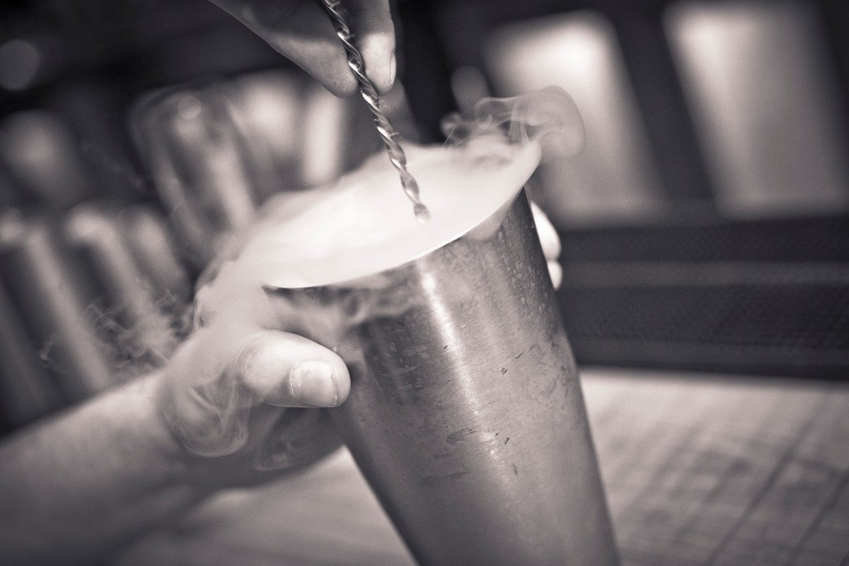 CreationsVapour's tweet photo. Dry Ice can be used safely both to super chill drinks &amp; for astounding effects.. https://t.co/ngJU6t8XNq