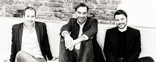 Ex-Sky-Kommunikator <a href="/wolframwinter/">Wolfram Winter</a> investiert in die junge Produktionsfirma Pictures in a Frame. Ein Gespräch über berufliche Ziele, eine ungewöhnliche Partnerschaft und den Reiz von Kino in Zeiten von SVoD: dwdl.de/magazin/66208/…