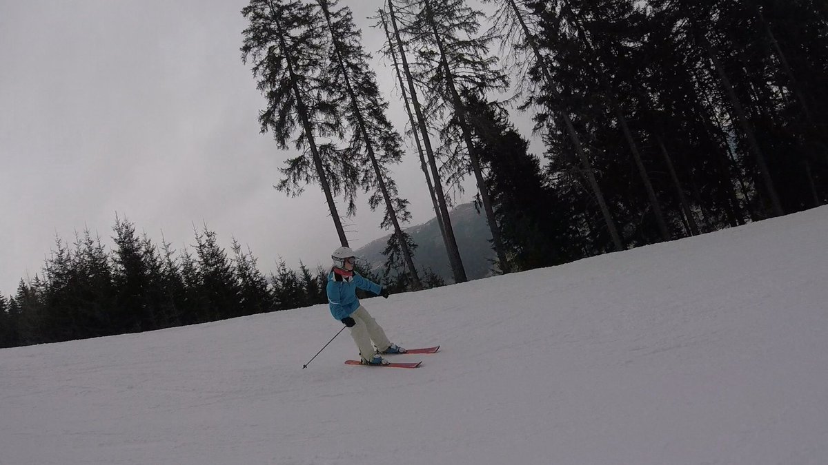 SolSchTrips's tweet photo. Some action shots down the A1. #Aineck #AustriaSki https://t.co/Tj5MFwGNJ0