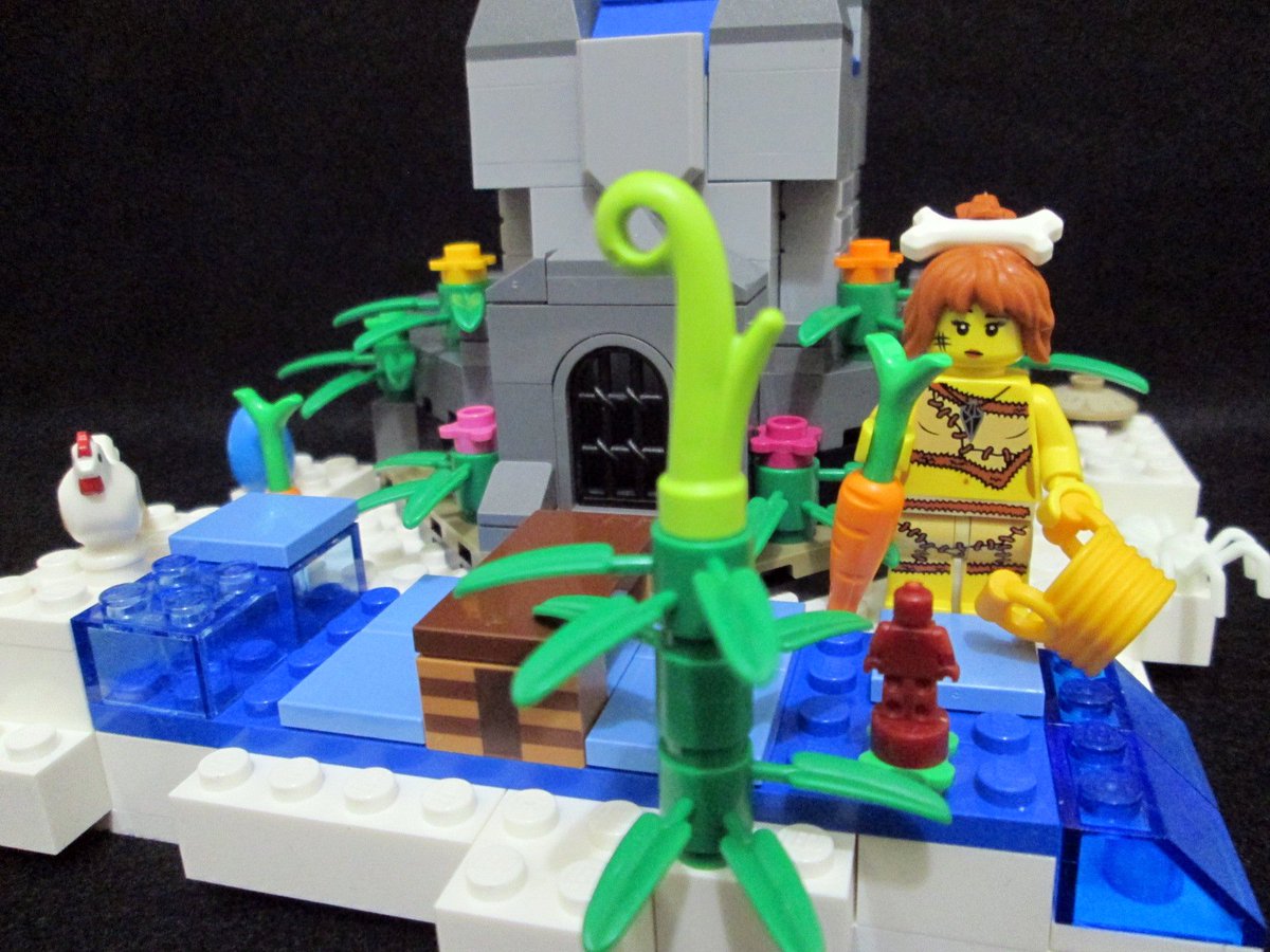 ProjectLego's tweet image. A twist in old fairytale story… Jack in the Beanstalk #RebrickWeeklyPick. lego.com/en-us/rebrick/…