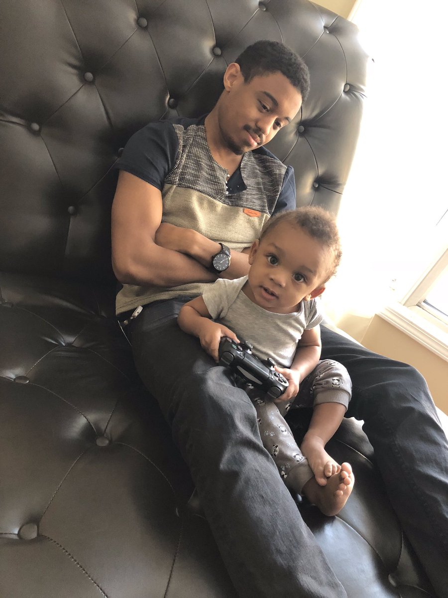 _curtiiss's tweet photo. @Do_ItLikeFields #BlackFathers I love him so much https://t.co/GfXRckr7EL