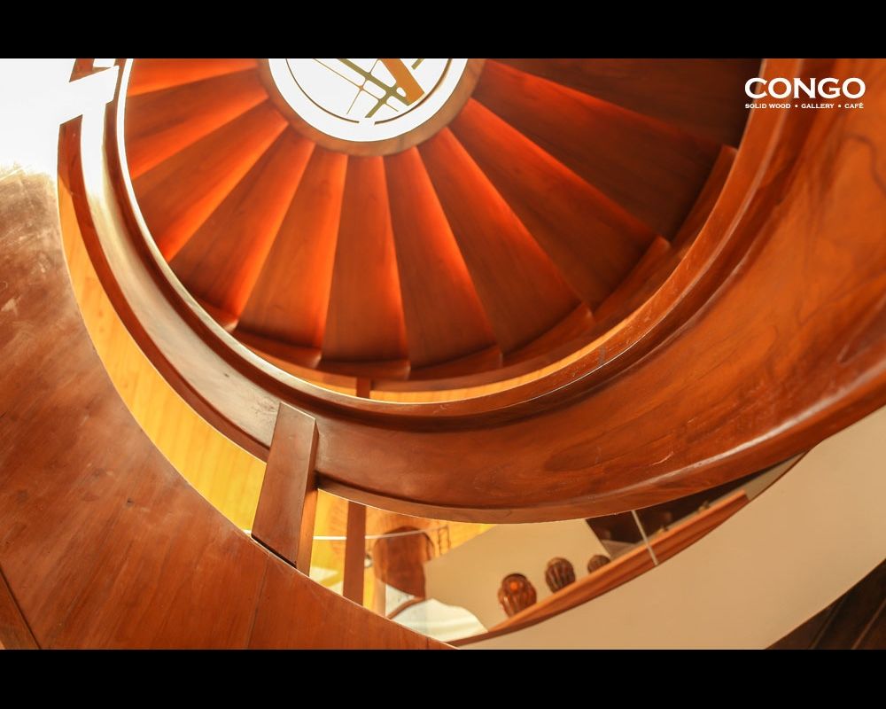 Here's a little known fact: Sunlight filtered through a wooden set of stairs looks awesome...