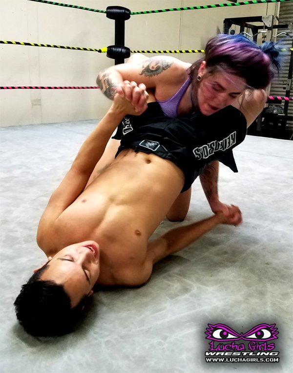 LuchaGirls's tweet photo. Just released at @LuchaGirls feat @delilah_doom vs @EliEverfly in 1572-Mat Wrestling Mayhem
https://t.co/XnUVPrFgLW
#MixedWrestling #MixedGrappling #AssSmacks #BellyChops and more!! https://t.co/qvCQ994HYg