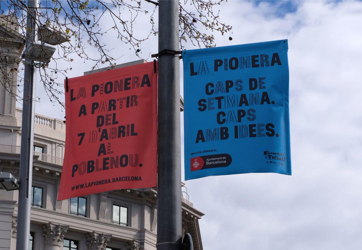 LaPioneraBCN's tweet photo. Fa dies que som pels carrers de #Barcelona! Ens heu vist? 
Aprofitem per desitjar-vos un feliç #DiaMundialdelTeatre! 🎭
¡Visca la #cultura!
· · · · · ·
¡Hace días que estamos por las calles de #BCN! ¿Nos habéis visto? 
Aprovechamos para desearos un feliz #DíaMundialDelTeatro! 🎭 https://t.co/qHicr81eIH