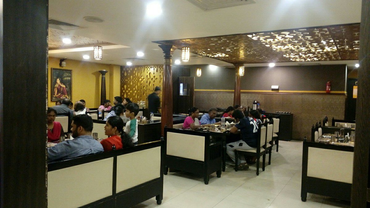 parambriym's tweet photo. Ambience..
Southern Dining Annanagar
1W-126, First Floor, 3rd Avenue,
Chennai – 600 040
(Exclusive Banquet Hall Available) 

044 26265557 / 5558 https://t.co/4M1Tv6mEit