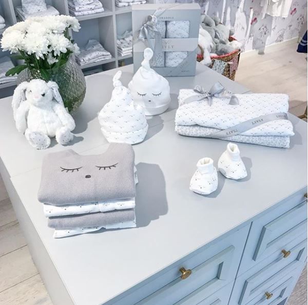 minimiabows's tweet photo. Look how pretty it looks 😍😍😍 @livly_stockholm
#MiniMiaBows https://t.co/ZkHILqm8oo
