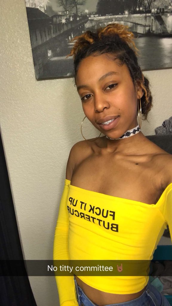 Ah_mani's tweet photo. My baby❤️🐶 #fuckitupbuttercup #novababe 💛👑 #sacramentoyoutuber https://t.co/sn4KzXkCYo