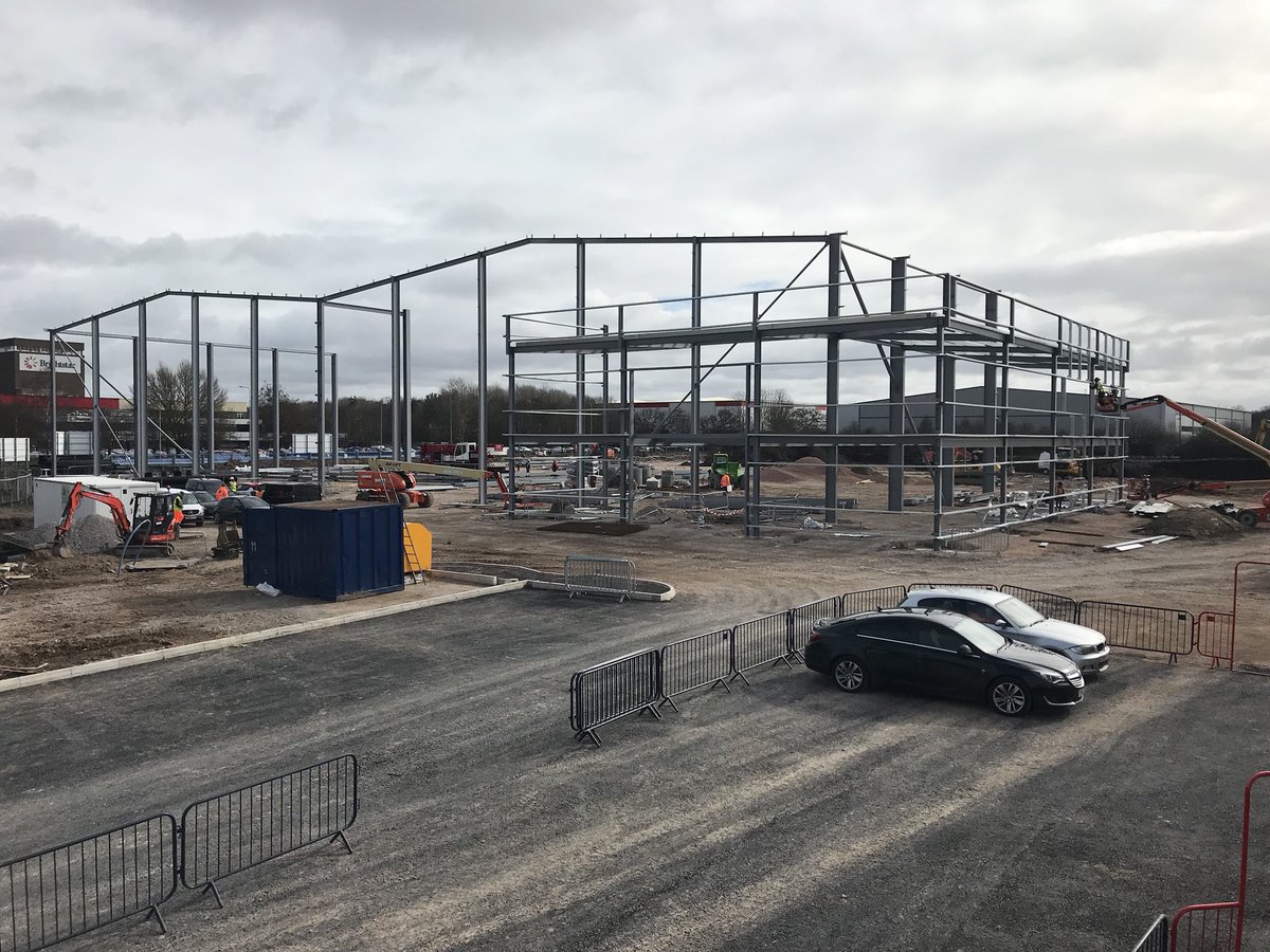 QuorumProp's tweet image. Steelwork flying up at Q110, Crewe @LegatOwen @KnightFrankMcr @AEWarchitects