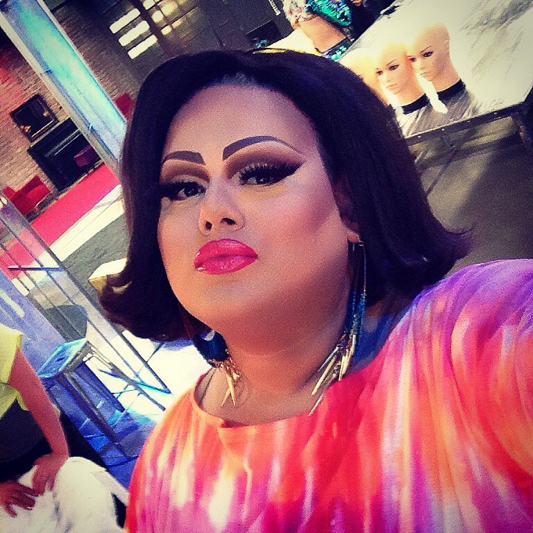 DivaHouston_'s tweet photo. Y al fin pudimos disfrutar del resultado de tanto trabajo, nunca me olvidare esta gran experiencia, espero que os guste lo que aún está por venir...🙏💋
#theswitch2 #theswitchmega #drag #queen #dragqueen #transformista @TheSwitchMega @Mega https://t.co/U4hR67ttiY