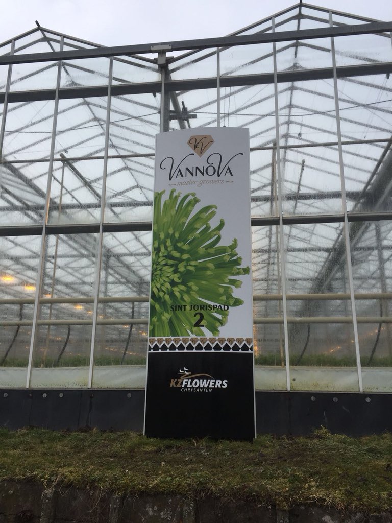 Heeft u m al gezien? Vandaag weer n mooie #reclamezuil geplaatst voor <a href="/VannoVaMG/">VannoVa</a> <a href="/KZFlowers/">KZ Flowers</a>